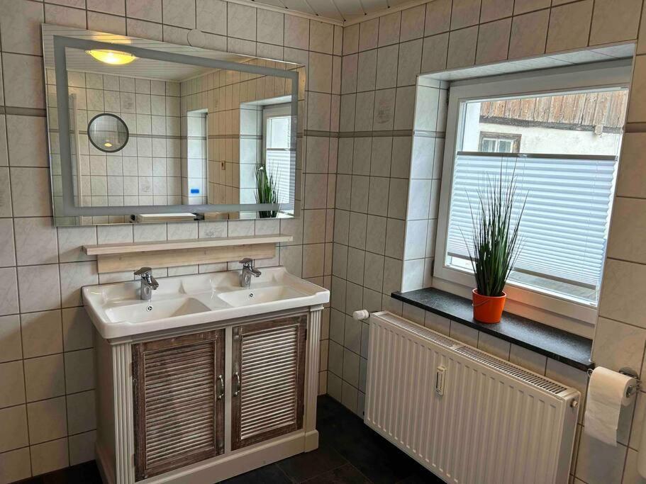 Maisonette-Fewo Fritz Mit Infrarotsauna Grosschönau Exterior foto